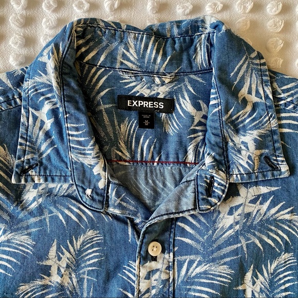 Express Medium Slim Fit Print Shirt - Picture 7 of 7